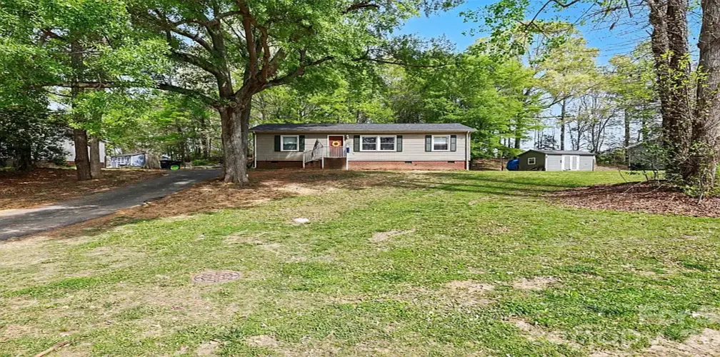 114 State St, Lincolnton, NC 28092